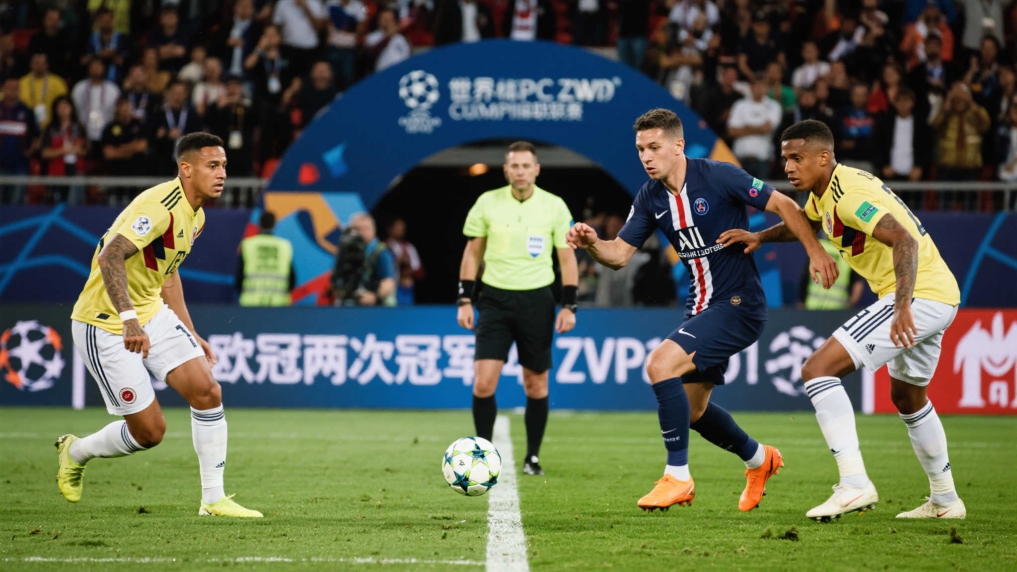 欧冠双冠王险遭逆袭,世俱杯再现激烈2-2战平 欧冠双冠王险遭逆袭,世俱杯再现激烈2-2战平